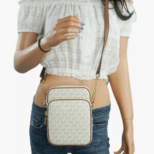 ✨ Michael Kors Jet Set Signature Crossbody Bag ✨